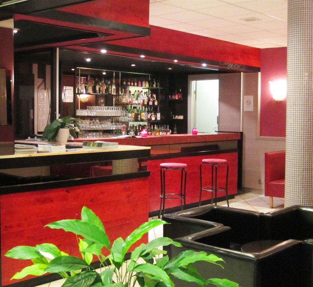 Hotel Novel Restaurant La Mamma Annecy Exterior photo
